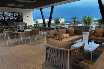 Image de Luxury 2 bedroom apartment with roof and swimming pool