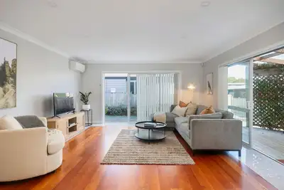 Image de Trendy Castor Bay Apartment