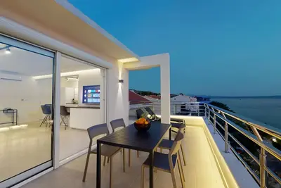 Image de Appartement d'une chambre prés de la plage Tucepi, Makarska (A-24873-a)