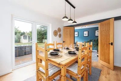 Image de Formby Coastal Retreat – 3-Bed Home Near Beach, Golf & Red Squirrel Reserve