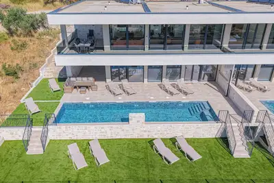 Aliara Panorama 2\nLuxusvilla