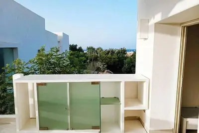 Image de Hacienda White 6-Br Villa