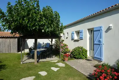 Image de Villa indépendante 85 m2, jardin clos, proche de la mer (300m), Wifi gratuite.