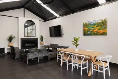 Image de Coastal Comfort in Aldinga | Family-Friendly