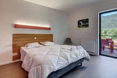 Image de Le Village des Oiseaux Belvédère 3p6