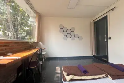 Image de Sunny Bedroom with Ac in Prime Location - Peaceful Stay in Modern Thai House