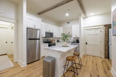 Image de Adam Trest Suite, Laurel, Coffee Bar, Walkable