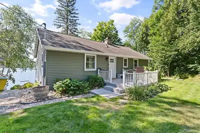 Image de *New* Cottage Escape on Whitefish Lake