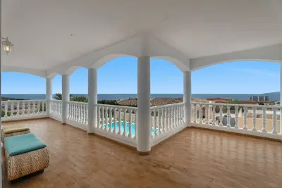 Image de Villa de Vacances 'Luxury El Mirador' avec Vue sur la Mer, Piscine Privée et Wi-Fi