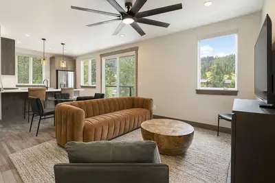 Image de New 2 Bed/2Bath Mountain Retreat - Pool, Hot Tub, Views, Luxury