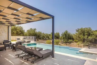 Image de Aggelatos Evergreen View