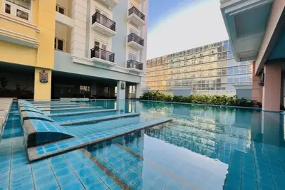 Image de Homey Iloilo Escape with Dining & Cooking Essentials