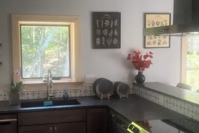 Image de House of Tranquility \nModern oasis in Saugerties