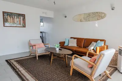 Image de King + Queen Bed - Big Patio/Grill - Steps to Oceanside Beach + Free Parking