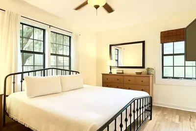 Image de Uf Game Day House w/ Firepit + Parking