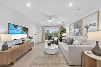 Image de Now Available – Seashells of Sanibel Unit 36 on West Gulf Drive with Beach Acces