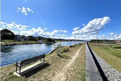 Image de Fish & Ships on Canal: Steps to Ocean, Blvd, Park