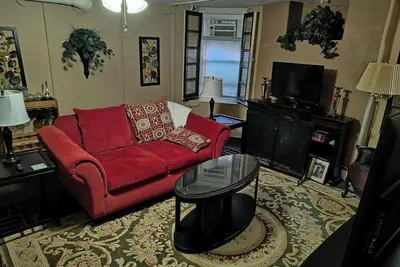 Image de Charming St Anne's Hill apartment in vibrant Dayton