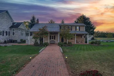 Image de Cottage at High Cross Farms | Front Porch
