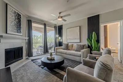 Image de Scottsdale 2br • Pool • Gym •Free Parking •Central