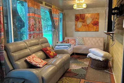 Image de Charming 1-bedroom in Astor direct  St Johns River, with Boat Dock.