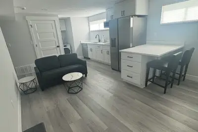 Image de Stylish Mil Apartment • Private Entrance • Close Ski Resorts