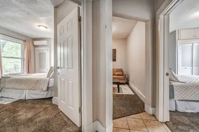 Image de Chic Midtown Apartment Near Zoo, Park and Museums