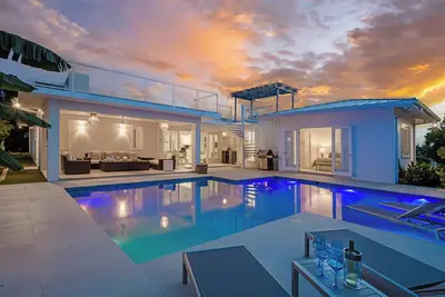 Image de SeaSwept Villa Spacious modern luxury 4bdrm white sand beach in Charming Jamaica