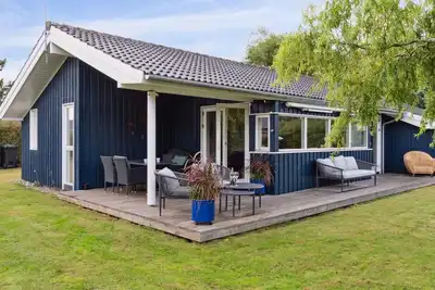 Image de \"Hawarth\" - 275m from the sea by Interhome