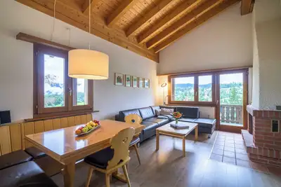 Image de Modern 3. 5 - room penthouse apartment in Flims village.