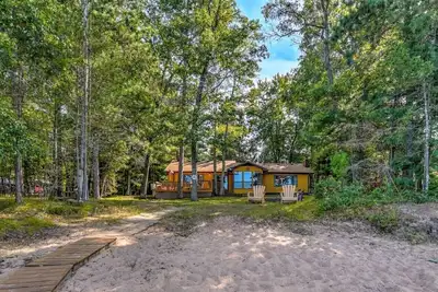 Image de Sunset Bay: Birch Island Lake w/ dock, sandy beach