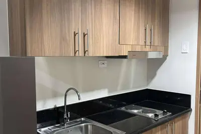 Image de Charming 1-bedroom apartment in wonderful Pasay City with Ac