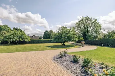 Image de Superb 4-bedroom house in Minster Lovell, sleeps 10.