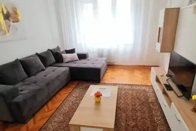 Image de Spacious flat 10min. from Knez M. with parking 12e
