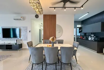 Image de Aj Suites by Rilaks, 3 Bedrooms 3 Baths for 7 Guests in Kl North