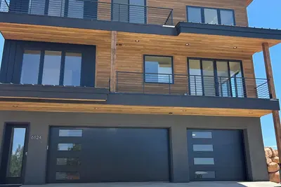 Image de Ski in ski out powder palace at powder mountain