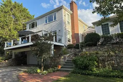 Image de Luxury 6-bedroom home in charming Falmouth walk to Private Beach, Bike Path