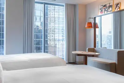 Image de High-End Stay in 4 Units w/ Marble Bath & Prime Downtown Location Near Top Spots