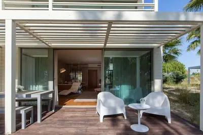 Image de Enjoy Lisbon Coast! Tennis, Free Parking on the Beach and Playground for Kids!