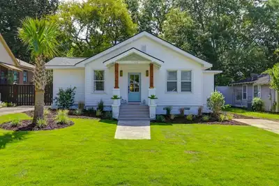 Image de The Sabal | 3br/3ba w/ Hot Tub & Fire Pit