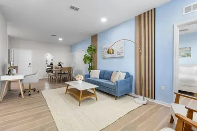 Image de Luxury 2br Beach Escape w/ Pool, Gym, Free Parking