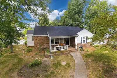 Image de Walkable 2br Cottage in Downtown Marion