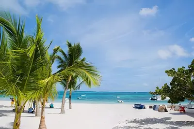 Paradise just a 3-minute walk away