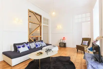 Image de Delightful 4-bedroom apartment in historical downtown
