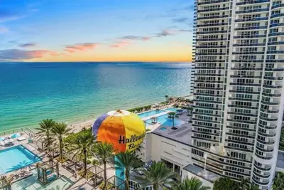 Image de HydeHotel 2/2 Lux Condo l Ocean View l Resort