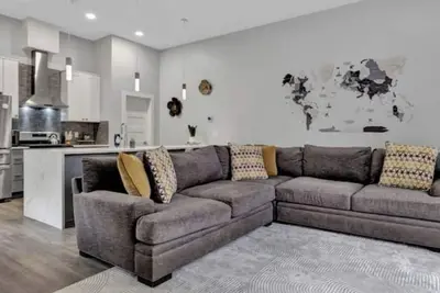 Image de Modern Home near Downtown