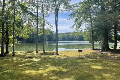 Lakefront Townhome: Near Golf Course & Scenic Views