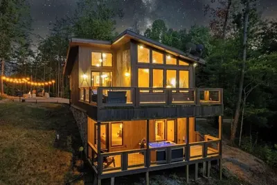 Image de Secluded Modern Luxury Cabin minutes from the Parkway