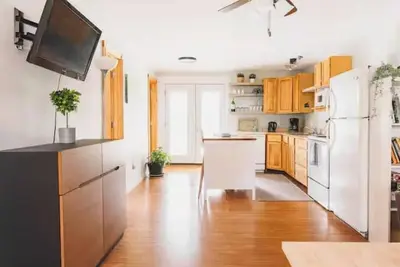 Image de Relax and Unwind at Hideaway Cottages Full