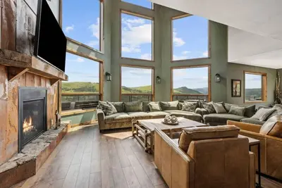 Image de The Deadwood Lookout-Sleeps 22